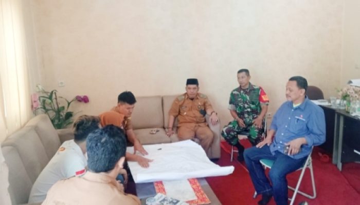 Babinsa Koramil 2303/Pulomerak Gelar Komsos Bahas Perbatasan Tanah dan Kamtibmas di Wilayah Binaan