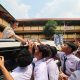 Tinjau MBG di SMPN 111 Jakarta Barat, Prabowo Disambut Sorak Gembira Para Siswa