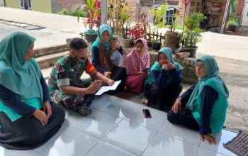 Babinsa Koramil 2306/Mancak Laksanakan Pendataan Sekolah dan Warga untuk Dukung Akurasi Data Desa