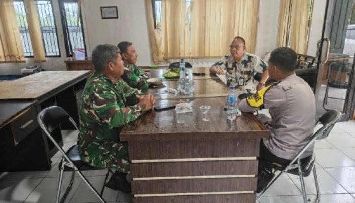 Babinsa Koramil 2301/Cilegon Perkuat Sinergi Kamtibmas Melalui Komsos Bersama Tokoh Masyarakat dan Bhabinkamtibmas
