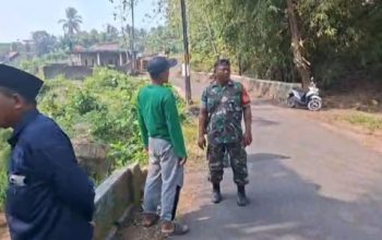 Babinsa Koramil 2307/Ciwandan Perkuat Komsos, Dorong Gotong Royong dan Tingkatkan Siskamling Warga