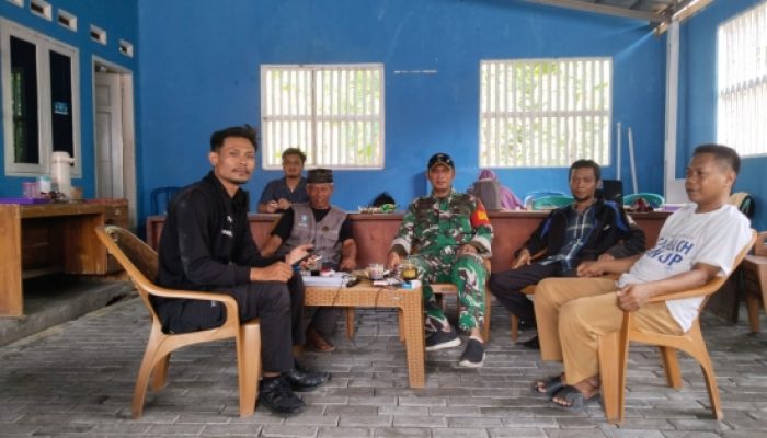 Babinsa Koramil 2304/Anyar Gelar Komsos Bersama Tokoh Masyarakat Bahas Kamtibmas Wilayah