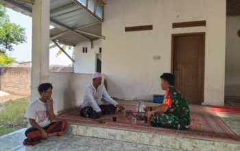 Babinsa Koramil 2305/Cinangka Perkuat Toleransi Beragama dan Dukung Sektor Pertanian Melalui Komsos