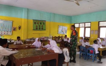 Tanamkan Semangat Nasionalisme, Babinsa Koramil 2307/Ciwandan Berikan Materi Bela Negara kepada Pelajar