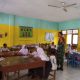 Tanamkan Semangat Nasionalisme, Babinsa Koramil 2307/Ciwandan Berikan Materi Bela Negara kepada Pelajar