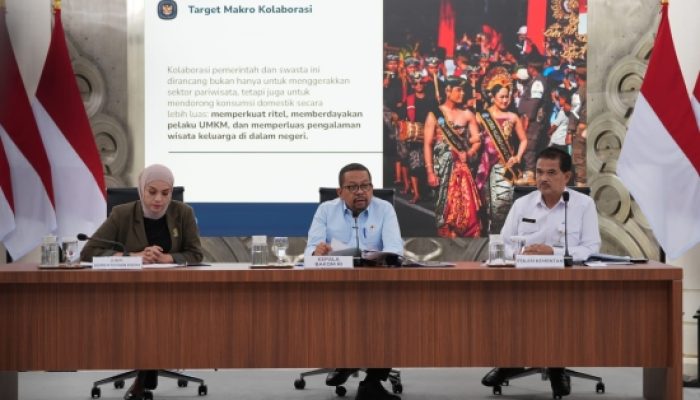 Qodari : Wisatawan Asing Makin Banyak Belanja di Indonesia, Devisa Pariwisata Tumbuh 6,3 Persen