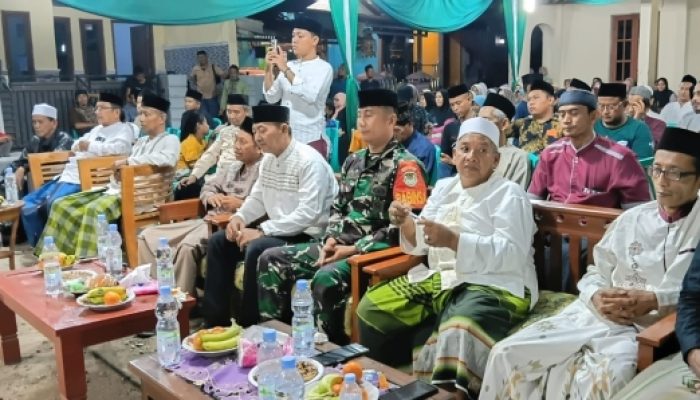 Babinsa Koramil 2301/Cilegon Aktif Dampingi Kegiatan Keagamaan dan Distribusi Bantuan Pangan untuk Warga