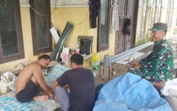 Babinsa Koramil 2305/Cinangka Gencarkan Komsos Bersama Tokoh Masyarakat Bahas Keamanan Lingkungan dan Bahaya Narkoba