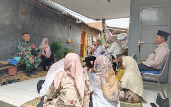 Babinsa Koramil 2307/Ciwandan Laksanakan Pendataan Kependudukan dan Imunisasi Bersama PKK serta Kader Posyandu
