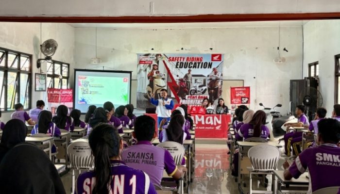 Honda Babel Ajak Ratusan Siswa SMKN 1 Pangkalpinang Jadi Pelopor Keselamatan Berkendara”