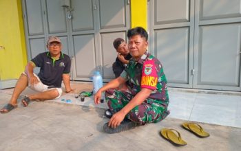 Babinsa Koramil 2305/Cinangka Gelar Komsos, Bahas Kenakalan Remaja dan Tantangan Lapangan Kerja