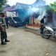 Babinsa Koramil 2302/Bojonegara Aktif Dampingi Warga Fogging dan Pendataan Kelahiran di Wilayah Binaan