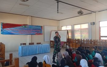Babinsa Koramil 2301/Cilegon Tanamkan Wawasan Kebangsaan dan Disiplin kepada Siswa SMK YP 17 Cilegon