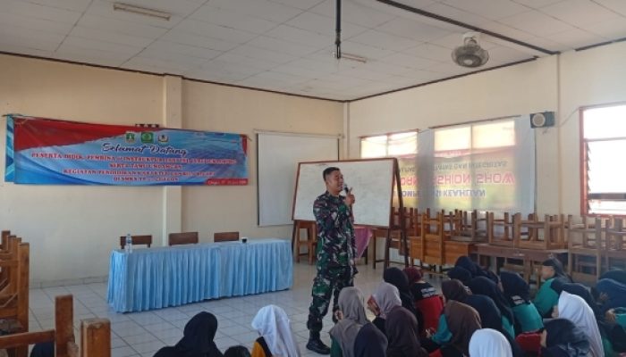 Babinsa Koramil 2301/Cilegon Tanamkan Wawasan Kebangsaan dan Disiplin kepada Siswa SMK YP 17 Cilegon