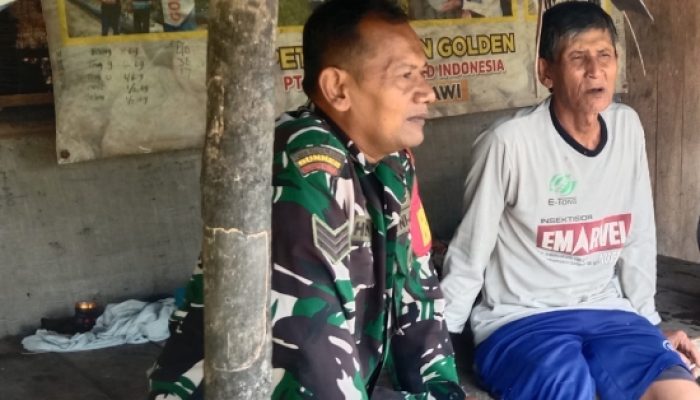 Babinsa Koramil 2305/Cinangka Perkuat Komsos, Ajak Warga Jaga Kebersihan Lingkungan dan Cegah Kenakalan Remaja