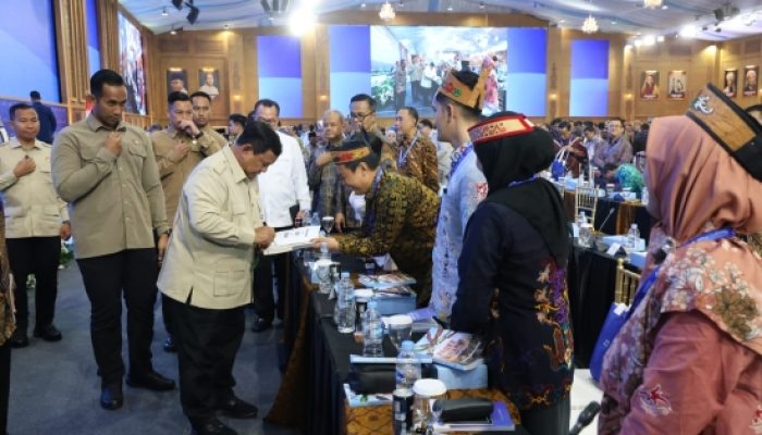 Prabowo : Aspirasi Anak Desa Lewat TikTok Pun Saya Tindaklanjuti