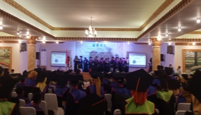 267 Wisuda Santri DPK BKPRMI Kec- Galsel, Abdullah Hasan ajak Pengurus BKPRMI tetap jaga kesolidan dan keikhlasan dalam mengawal pembelajaran Al-Qur’an di Takalar.