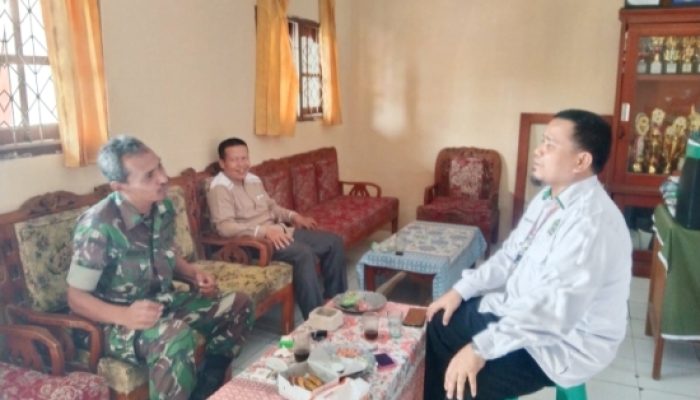 Babinsa Koramil 2307/Ciwandan Perkuat Sinergi Warga, Bahas Gotong Royong dan Siskamling demi Keamanan Lingkungan