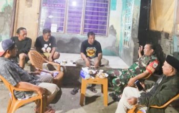 Babinsa Koramil 2301/Cilegon Intensifkan Komsos, Bahas Kunjungan Wamendagri dan Bahaya Narkoba