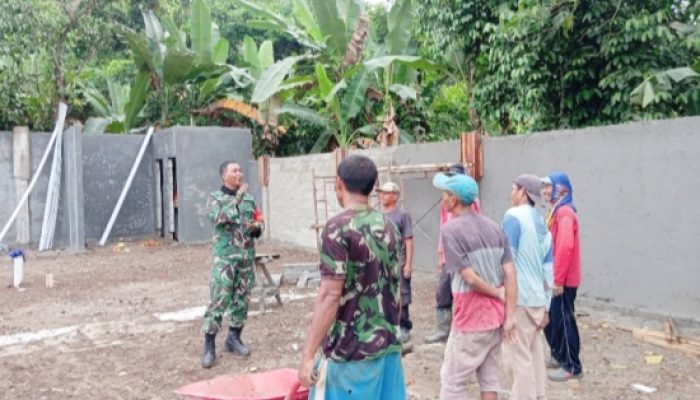 Babinsa Koramil 2305/Cinangka Gelar Komsos, Bahas Kenakalan Remaja dan Kebersihan Lingkungan