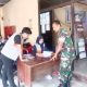 Babinsa Koramil 2305/Cinangka Laksanakan Pul Data Ter, Pantau Data KK dan Harga Sembako di Wilayah Binaan