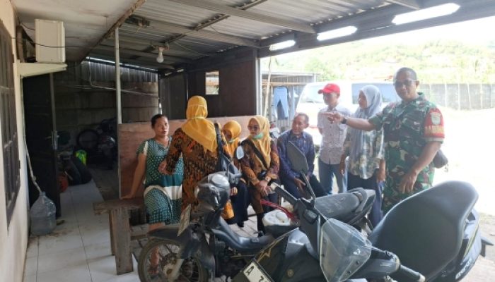 Babinsa Koramil 2307/Ciwandan Laksanakan Pendataan Sembako dan Imunisasi Demi Dukung Ketahanan Wilayah
