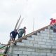 Babinsa Koramil 2302/Bojonegara Gotong Royong Bantu Pembangunan Rumah Warga, Wujud Kepedulian TNI kepada Masyarakat