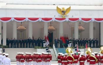 Diiringi Tari Enggang, Prabowo Sambut Hangat Presiden Belarus di Istana Merdeka