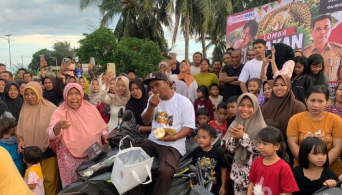 Ratusan Warga Serbu Lomba Makan Durian, Honda Babel Borong Hasil Panen Petani Sebagin