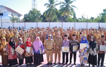 Bupati Takalar Pimpin Apel Gabungan, Tekankan Disiplin ASN dan Serahkan Penghargaan Purna Bakti