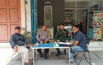 Babinsa Koramil 2301/Cilegon Perkuat Sinergi dengan Warga Melalui Komsos Jaga Keamanan dan Kerukunan