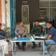 Babinsa Koramil 2301/Cilegon Perkuat Sinergi dengan Warga Melalui Komsos Jaga Keamanan dan Kerukunan