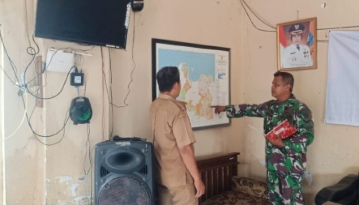 Babinsa Koramil 2306/Mancak Laksanakan Pendataan Kewilayahan dan Jumlah Penduduk untuk Perkuat Data Teritorial