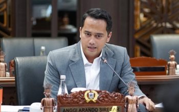 Legislator Gerindra Anggi Arando Siregar Suarakan Keluhan Warga Tanah Merah, Lapangan Bola Berubah Jadi Danau