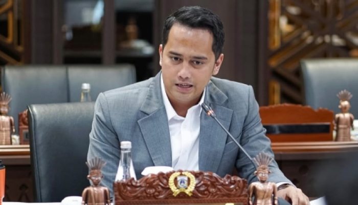 Legislator Gerindra Anggi Arando Siregar Suarakan Keluhan Warga Tanah Merah, Lapangan Bola Berubah Jadi Danau