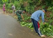 Babinsa Koramil 2305/Cinangka Bersama Warga Gelar Karya Bakti Bersihkan Lingkungan di Kamasan dan Pasauran