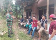 Babinsa Koramil 2306/Mancak Perkuat Kebersamaan Warga Lewat Komsos Bahas Gotong Royong dan Siskamling