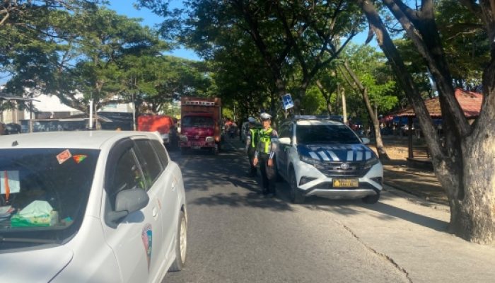 Pelayanan Prima Satlantas Polres Jeneponto Menjaga Kelancaran Lalu Lintas di Akhir Pekan
