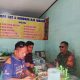 Babinsa Koramil 2303/Pulomerak Tingkatkan Sinergi dengan Warga Lewat Komsos Bahas Gotong Royong dan Pencegahan Kenakalan Remaja