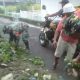 Babinsa Koramil 2307/Ciwandan Gelar Karya Bakti Bersihkan Lingkungan dan Irigasi Bersama Warga