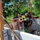 Babinsa Koramil 2302/Bojonegara Bantu Pembangunan Rumah Warga, Perkuat Semangat Gotong Royong