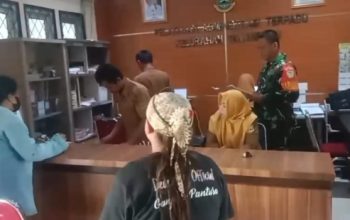 Babinsa Koramil 2307/Ciwandan Laksanakan Pendataan Warga Kurang Mampu dan Balita Posyandu di Kecamatan Citangkil