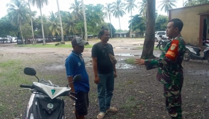 Babinsa Koramil 2305/Cinangka Ajak Tokoh Masyarakat dan Tokoh Agama Cegah Kenakalan Remaja serta Tingkatkan Kepedulian Kebersihan Lingkungan