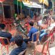 Babinsa Koramil 2306/Mancak Perkuat Kebersamaan Warga Lewat Komsos, Dorong Gotong Royong dan Kepedulian Lingkungan