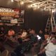 Babinsa Koramil 2301/Cilegon Perkuat Sinergi dengan Warga Melalui Komsos Bahas Nobar dan Keamanan Lingkungan