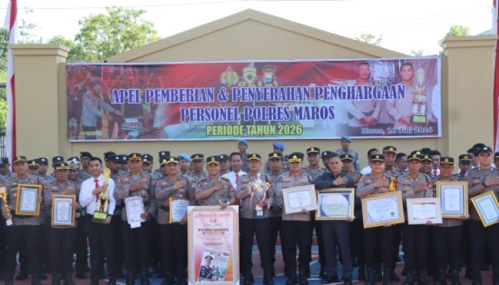 Polres Maros Berikan Penghargaan kepada Personel Berprestasi Periode Tahun 2026