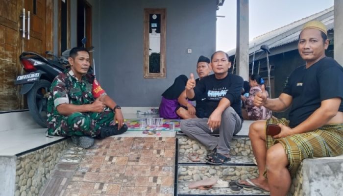 Babinsa Koramil 2303/Pulomerak Perkuat Sinergi dengan Warga, Bahas Kamtibmas dan Rencana Pengeboran Air