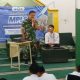 Babinsa Koramil 2305/Cinangka Tanamkan Wawasan Kebangsaan dan Dampingi Panen Padi Demi Ketahanan Nasional