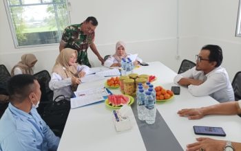Babinsa Koramil 2301/Cilegon Kawal Pendataan Bantuan Sosial dan Distribusi Makanan Bergizi Gratis
