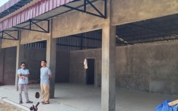 Tinjau Pembangunan Gedung, Ketua KDMP Cilangkahan Siap Dedikasikan Diri untuk Kesejahteraan Rakyat